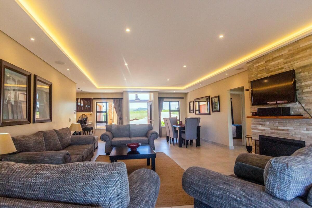 Serenity, Cathkin Estates By Euphoric Leisure Уинтъртън Екстериор снимка